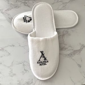 Adolphus Hotel Spa Slippers New!